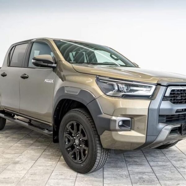 Toyota Hilux 2.8 D4-D Invincible °Mild °AHK°Wanne